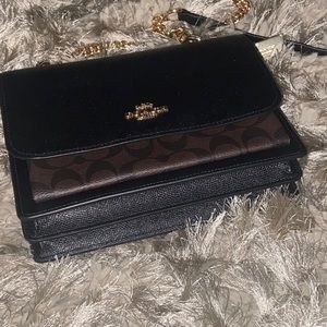 Crossbody hand bag